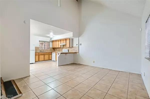 Las Vegas, NV 89119,5125 Gray LN #B