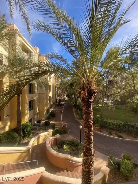 230 E Flamingo RD #202, Las Vegas, NV 89169