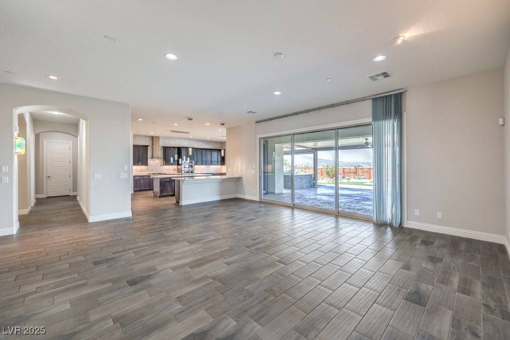 Henderson, NV 89015,260 Milan ST