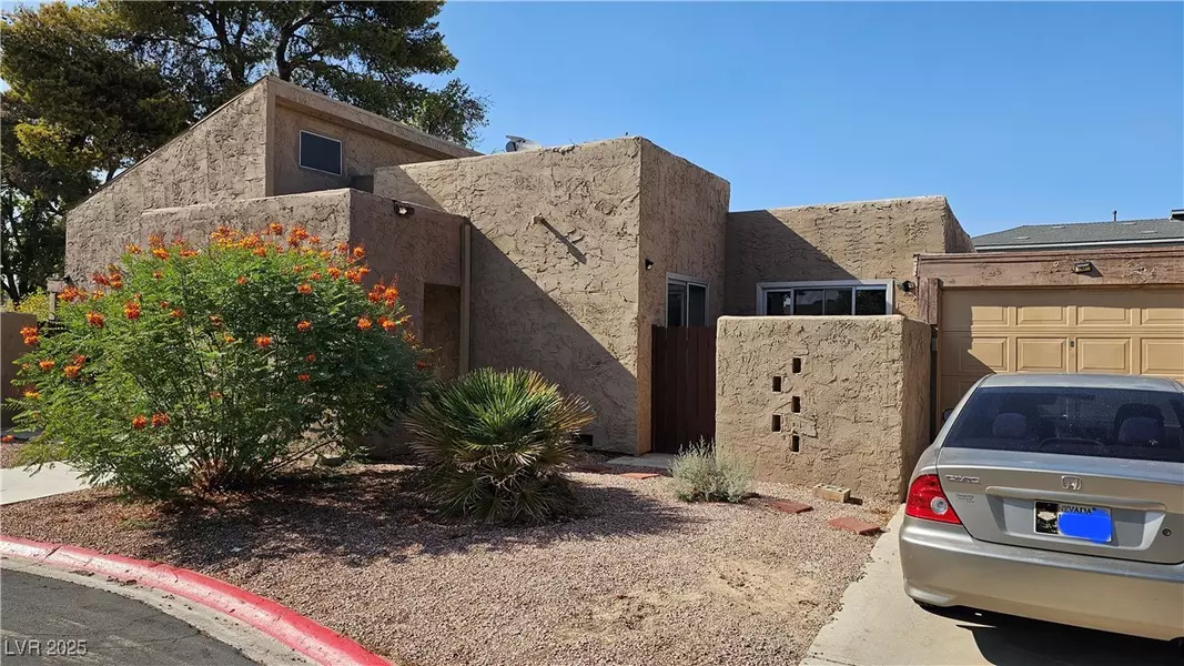 4232 Brockton Green CT, Las Vegas, NV 89110
