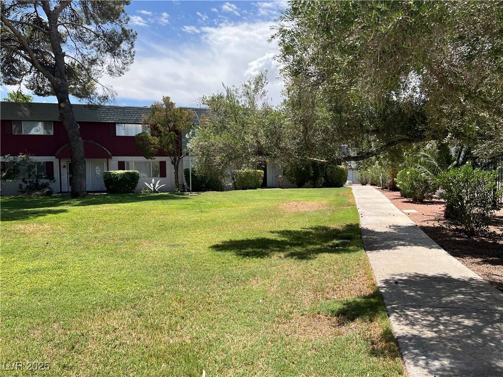 Las Vegas, NV 89121,275 Pecos WAY
