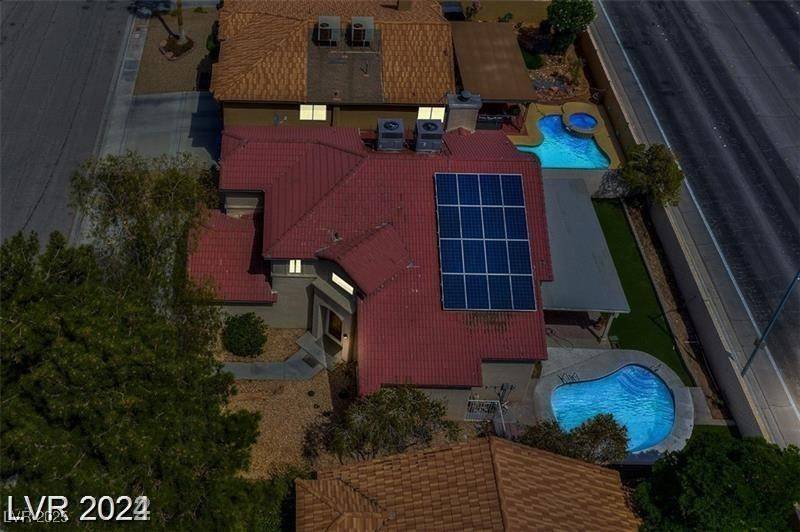 Las Vegas, NV 89118,6447 Silver Dawn LN