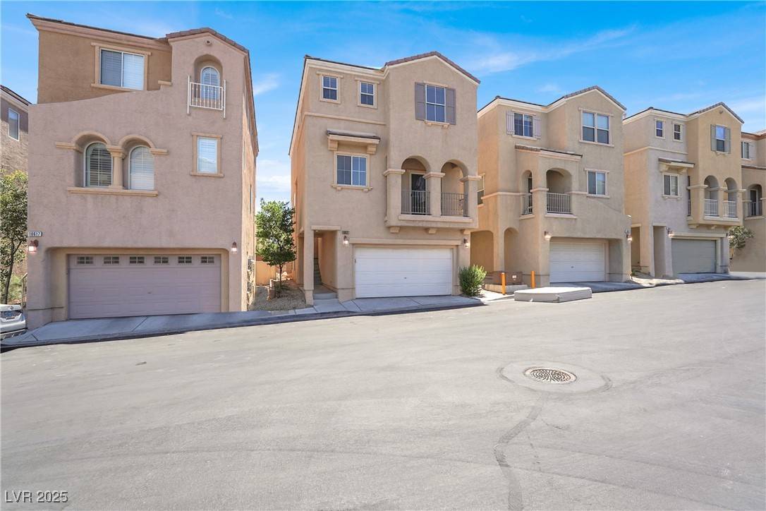 10621 Nevada Falls AVE, Las Vegas, NV 89129