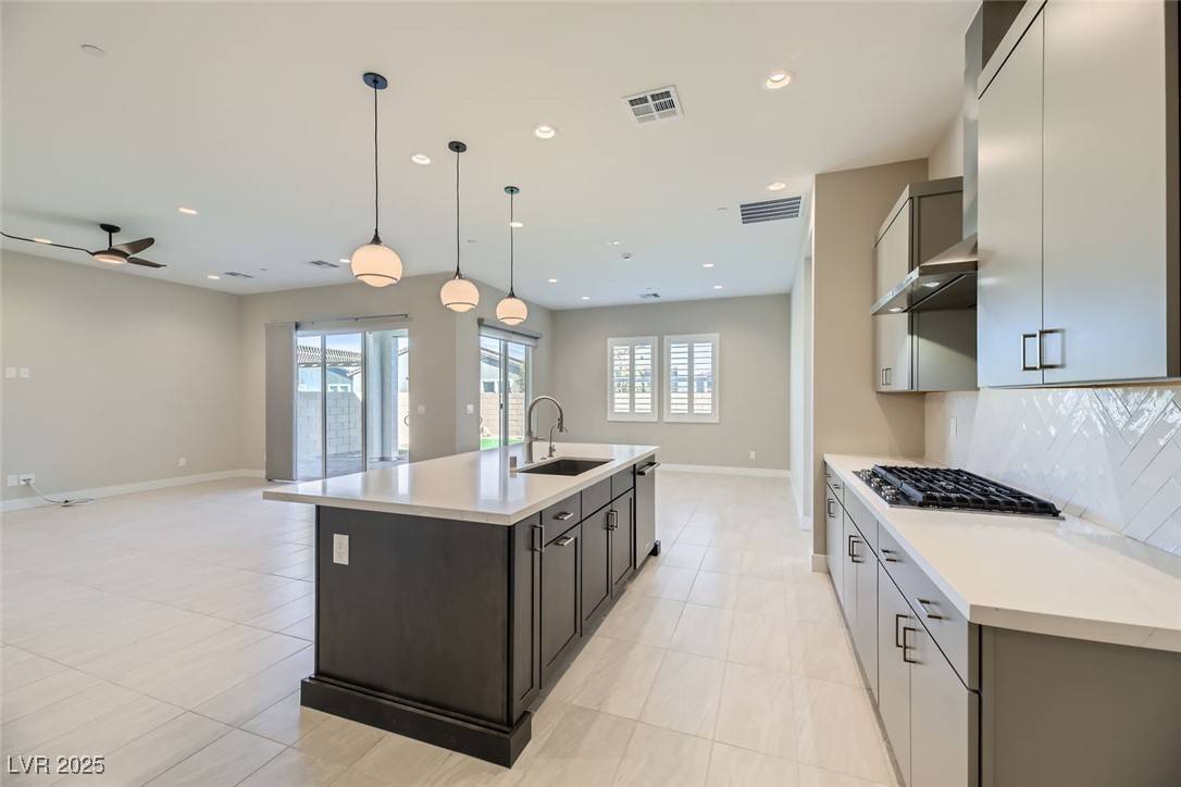 Henderson, NV 89011,840 Watford PL