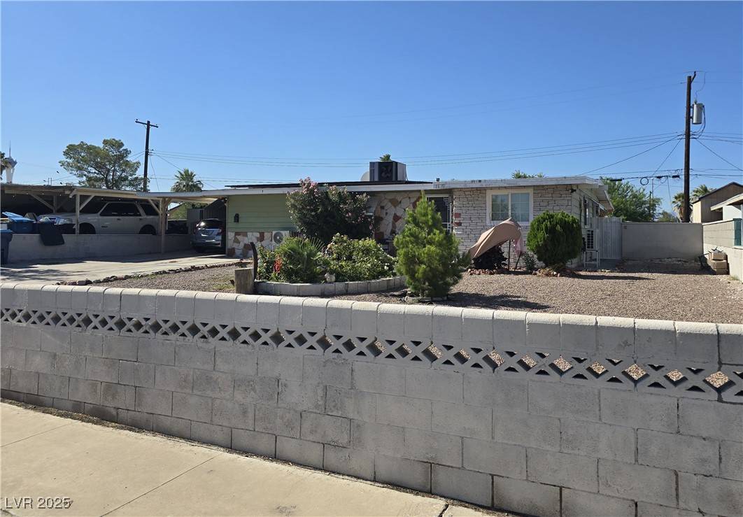 1692 Palora AVE, Las Vegas, NV 89169