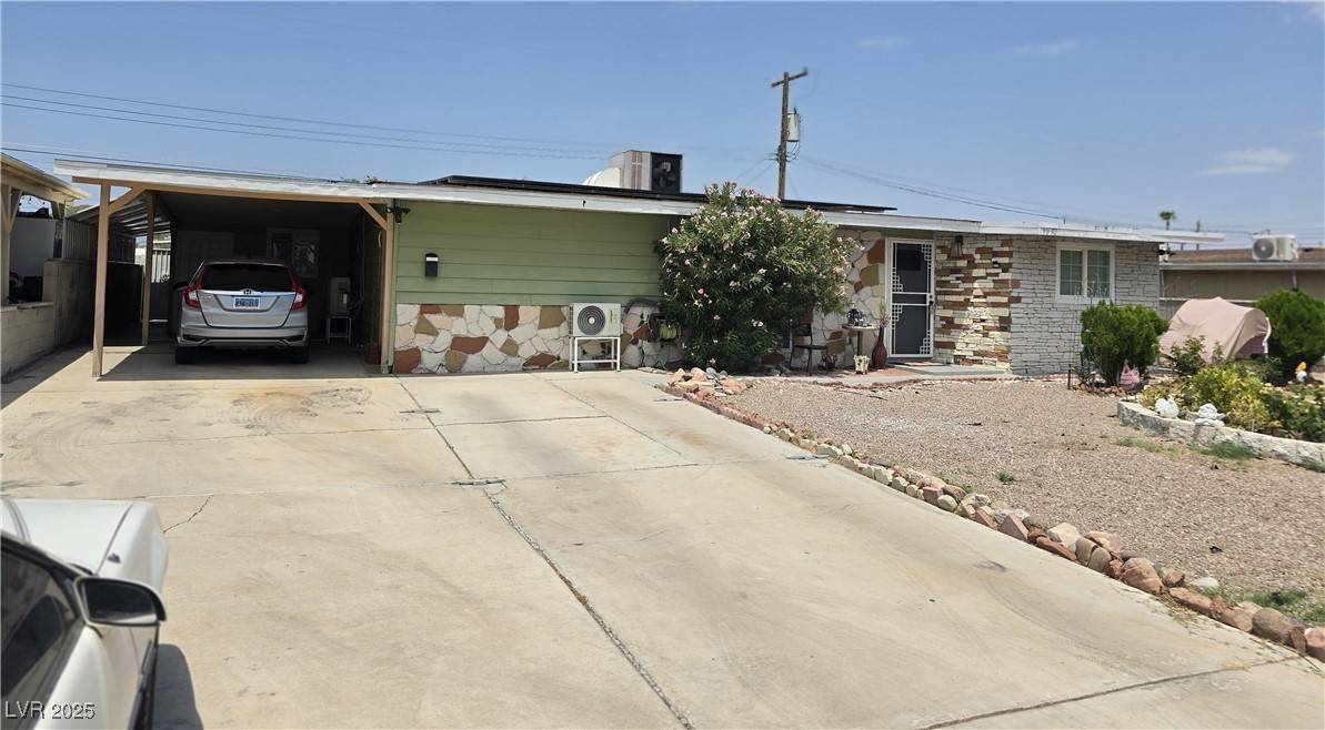 Las Vegas, NV 89169,1692 Palora AVE