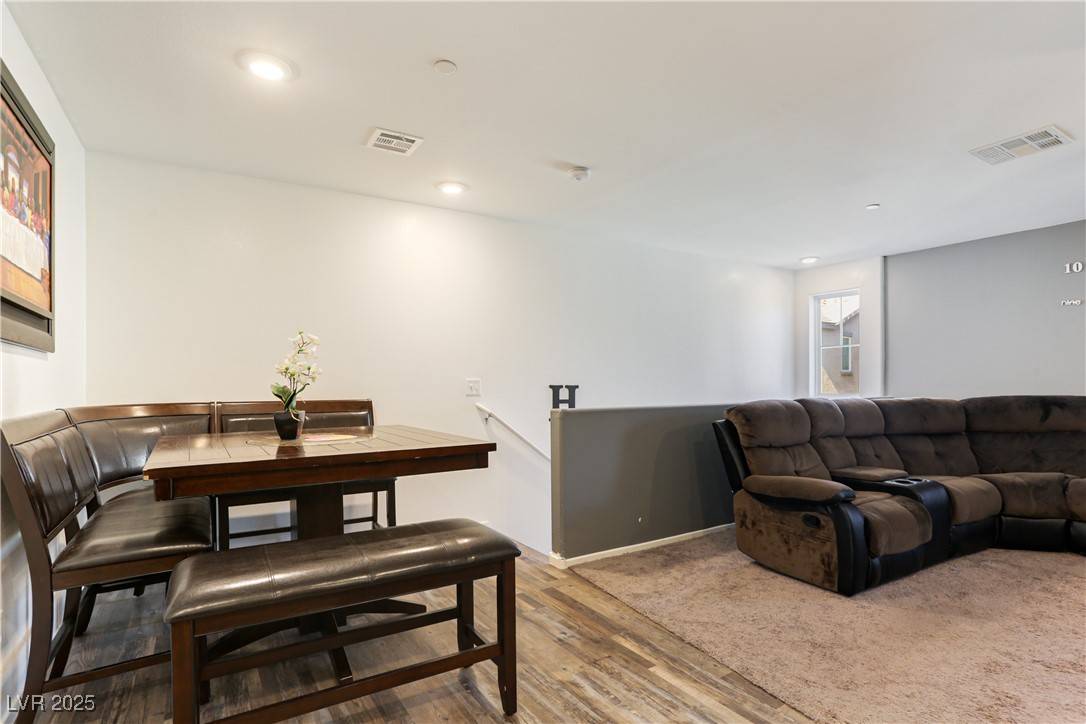 Las Vegas, NV 89115,4594 Townwall ST