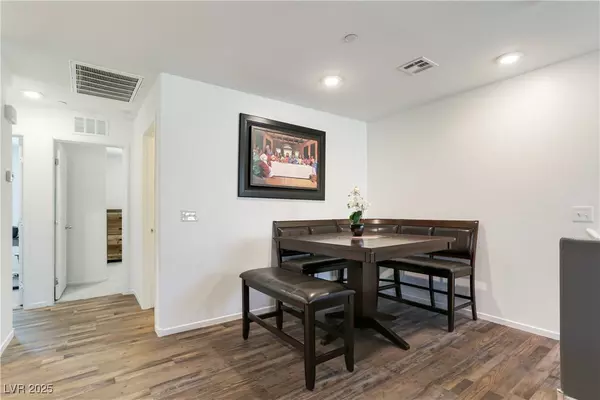 Las Vegas, NV 89115,4594 Townwall ST