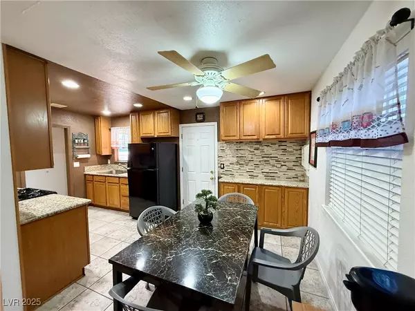 Las Vegas, NV 89121,3528 Indios AVE