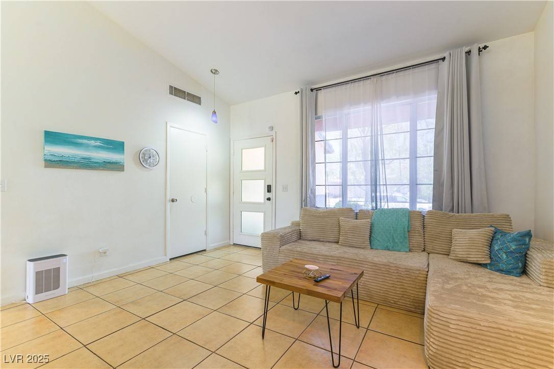 North Las Vegas, NV 89032,3650 Russian Olive ST
