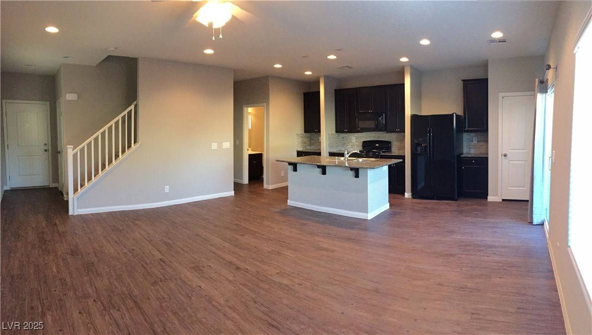 Las Vegas, NV 89148,8674 TARA HILL AVE