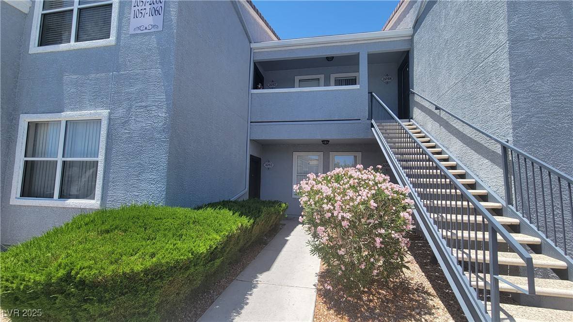 Las Vegas, NV 89149,6955 DURANGO DR #1057