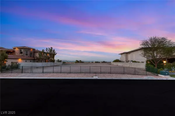 Las Vegas, NV 89148,5184 Scenic Ridge DR