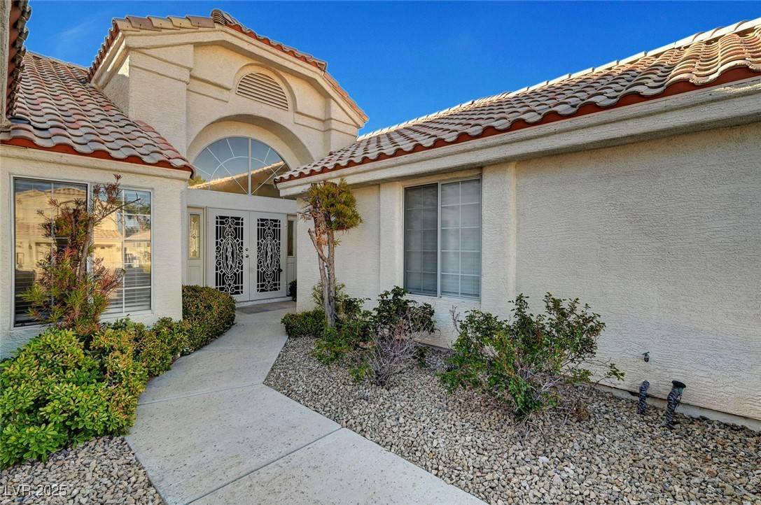 Las Vegas, NV 89117,2221 Loggerhead RD