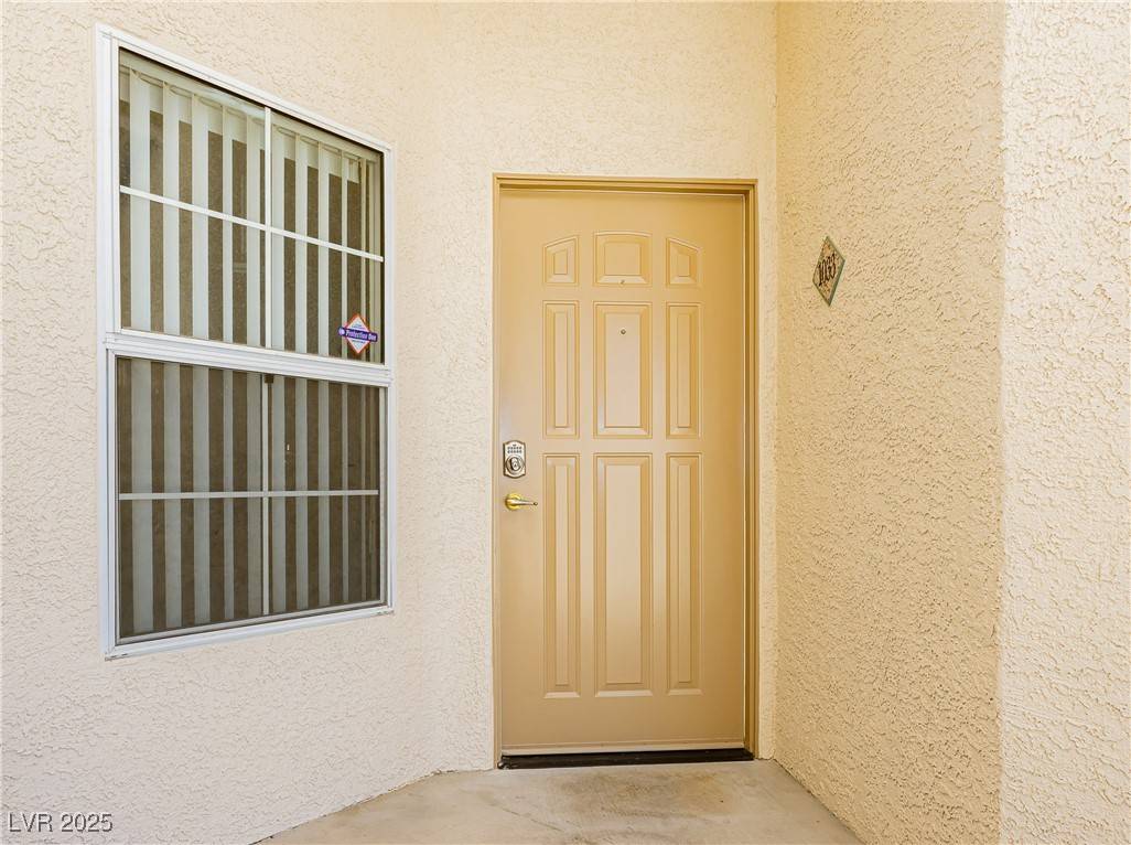 Las Vegas, NV 89147,7400 W Flamingo RD #1033