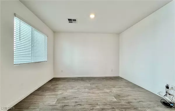 Las Vegas, NV 89183,12349 Golden Wreath Road 2 #2