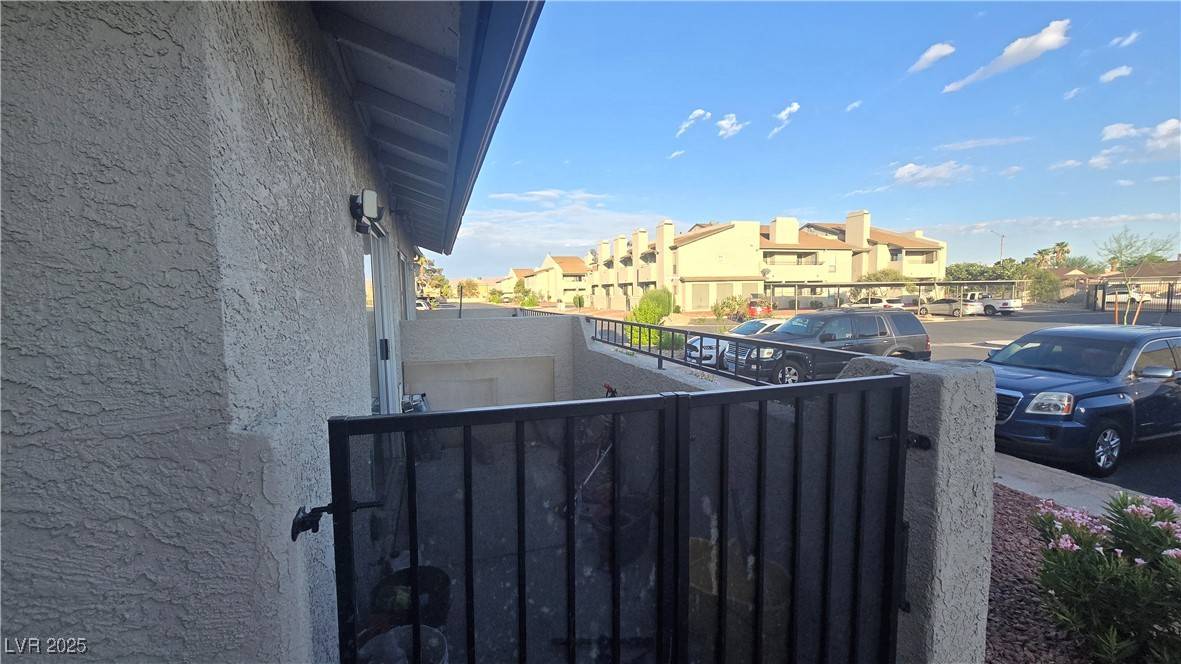 Las Vegas, NV 89115,2941 Country Manor LN #27