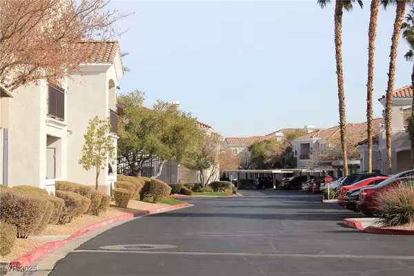 Henderson, NV 89074,2325 Windmill Pkwy #222