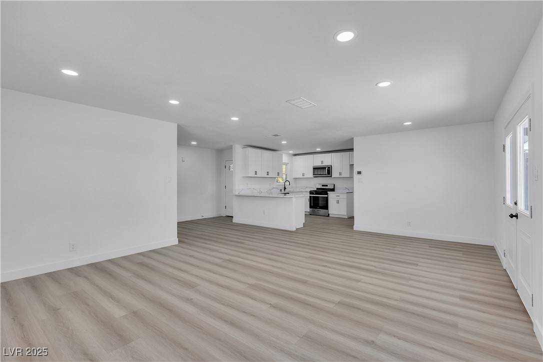 Las Vegas, NV 89121,4186 Toronto CIR