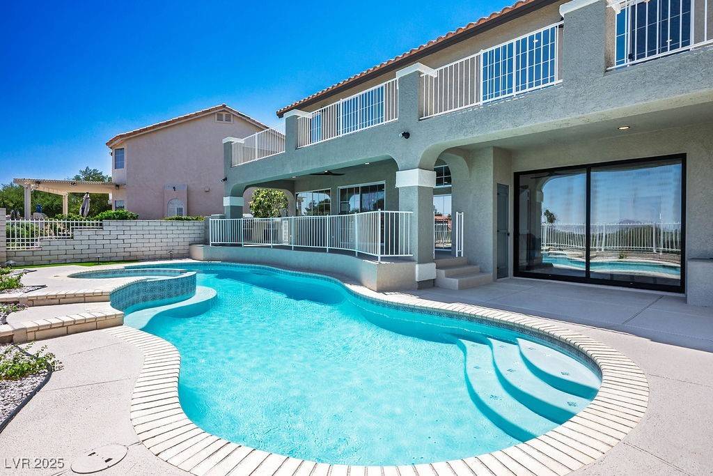 Henderson, NV 89074,2412 Eagleridge DR