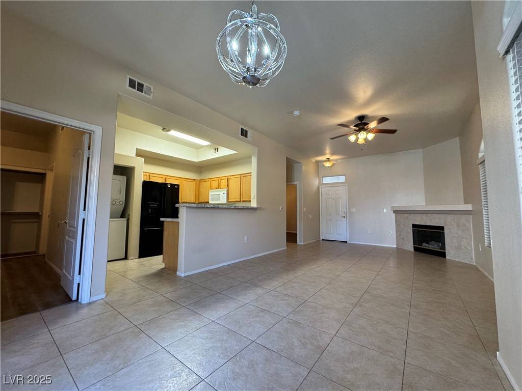 Henderson, NV 89052,700 Carnegie ST #4413