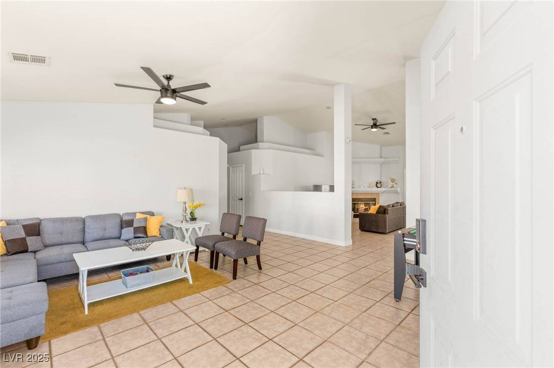 Las Vegas, NV 89147,3870 Cotillion CT