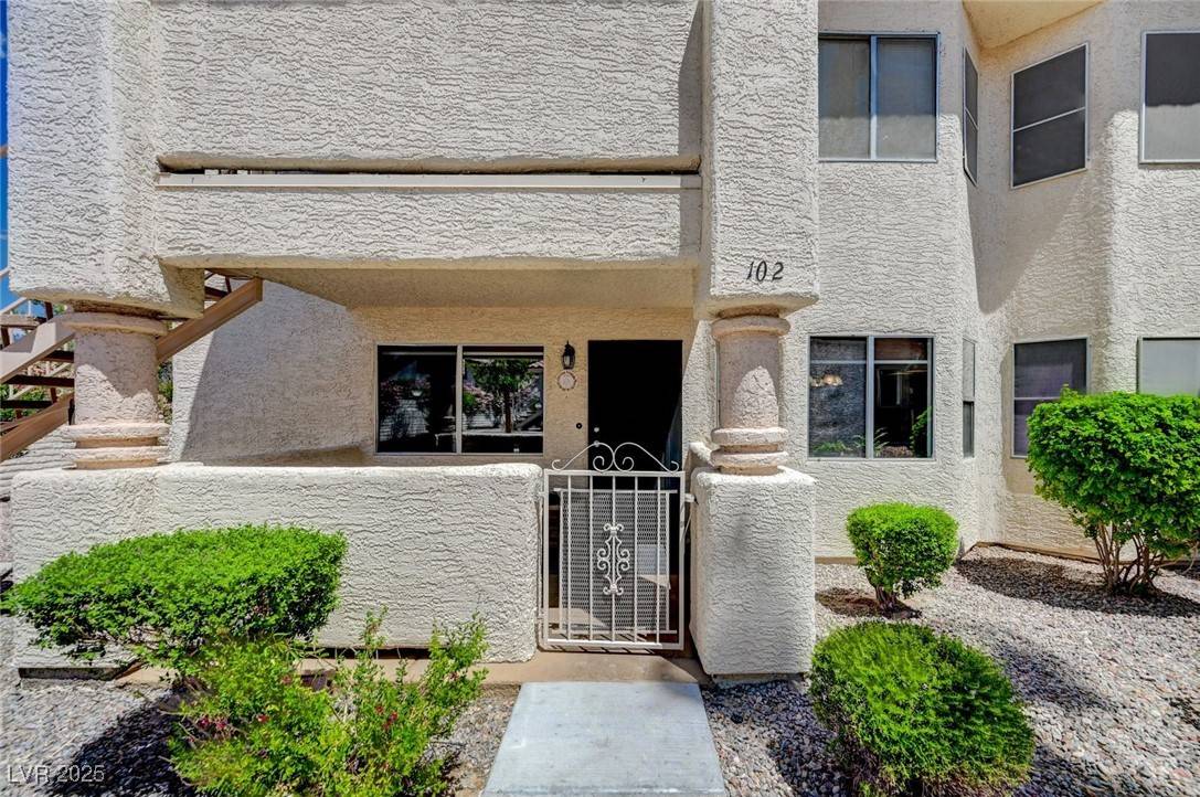 Las Vegas, NV 89128,7952 Diamond Rock WAY #102