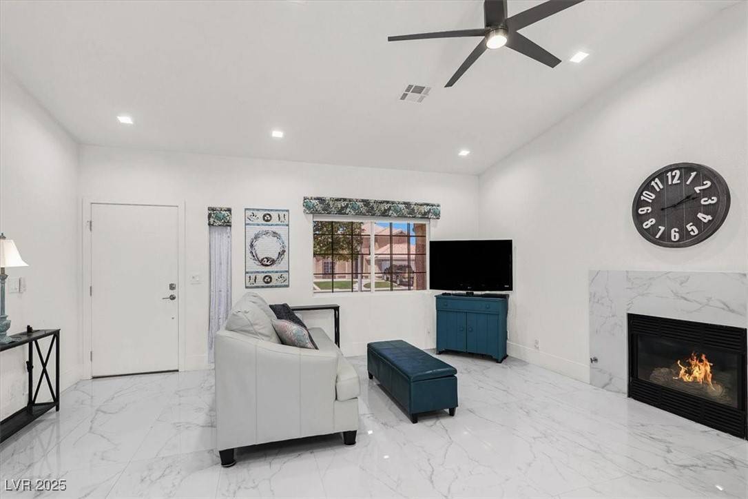 Las Vegas, NV 89110,5801 Sunny Orchard LN