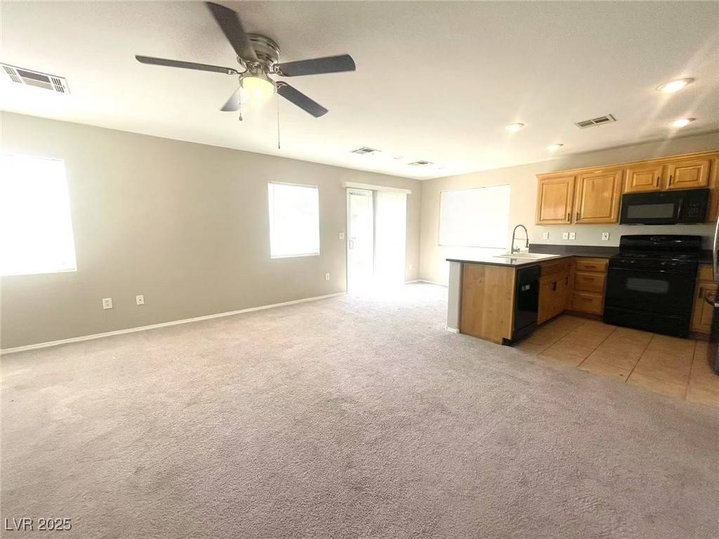 Las Vegas, NV 89139,5760 Rose Tiara DR