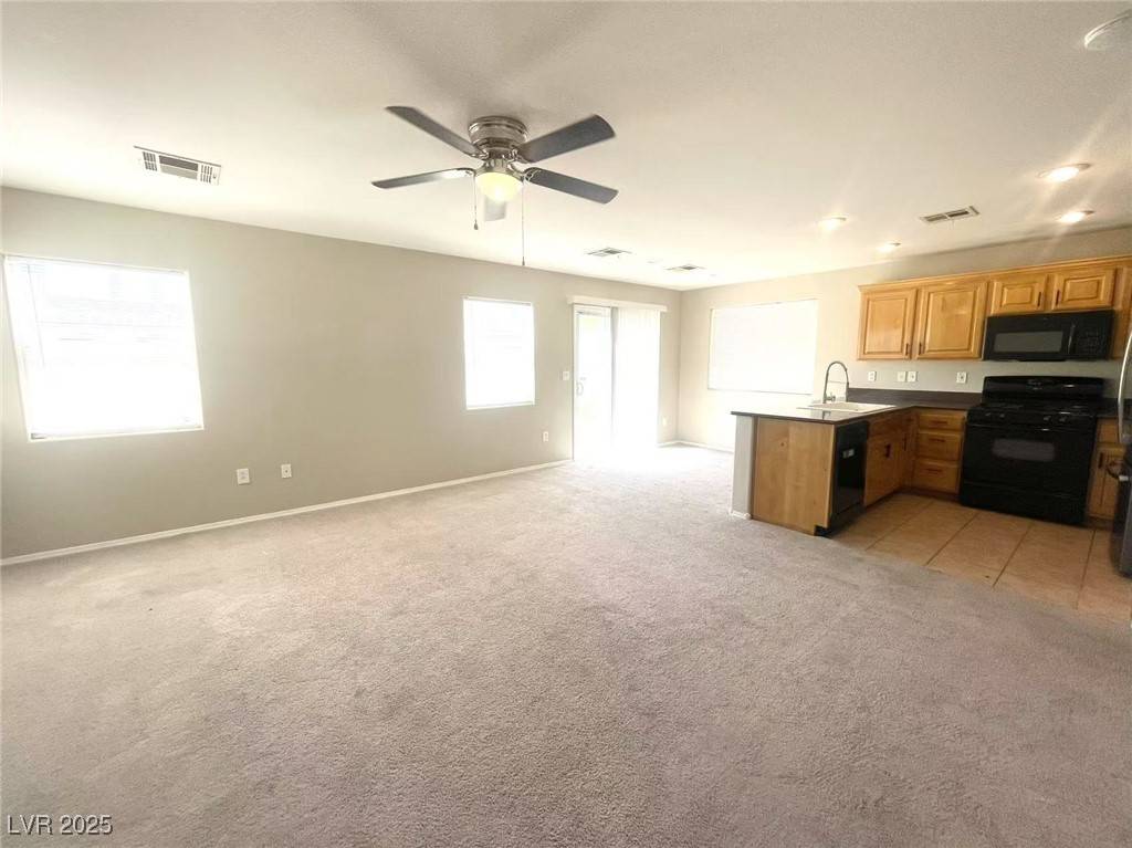 Las Vegas, NV 89139,5760 Rose Tiara DR