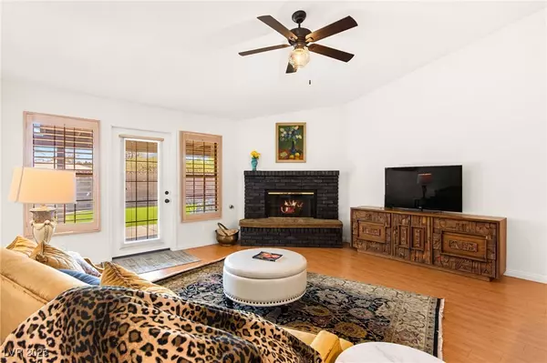 Las Vegas, NV 89121,3935 Saddlewood CT