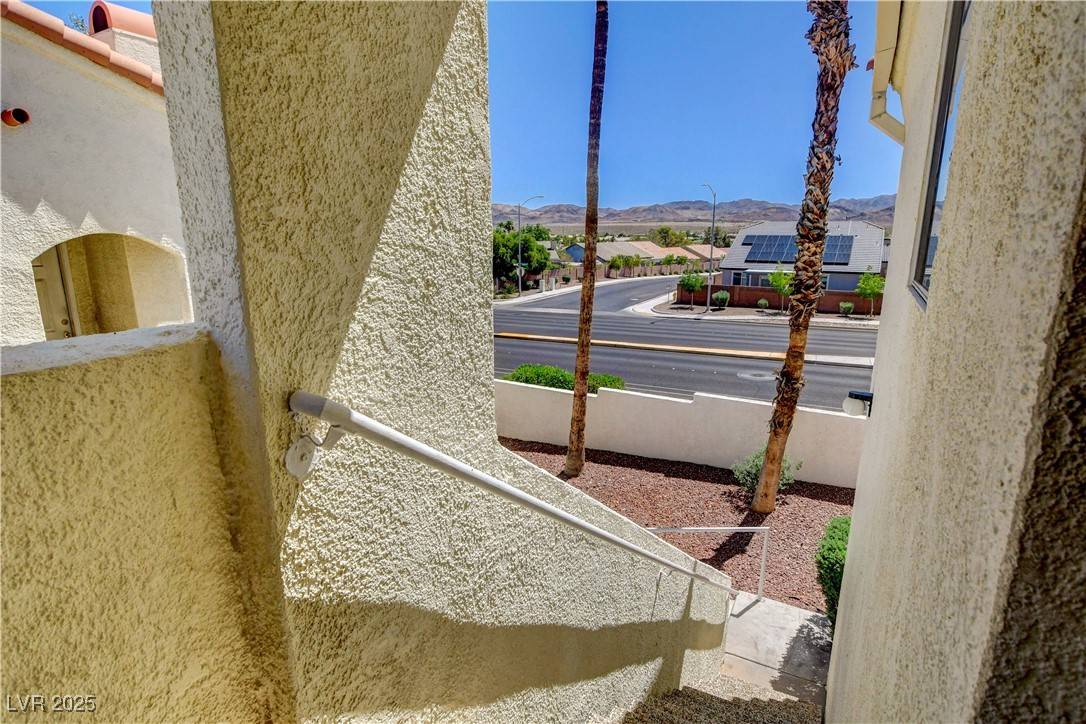 Henderson, NV 89015,698 S Racetrack RD #124