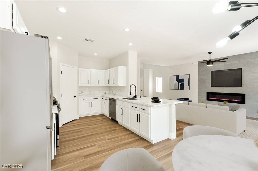 9349 Lakefront Color ST, Las Vegas, NV 89178