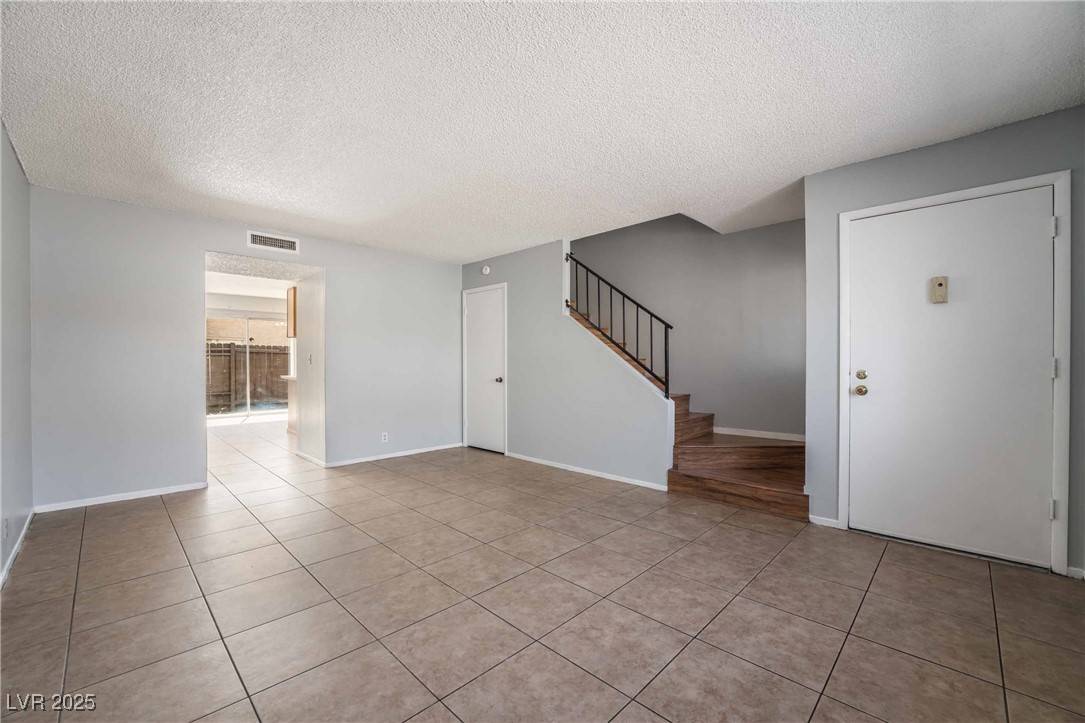 Las Vegas, NV 89119,5278 S MARYLAND Pkwy #C