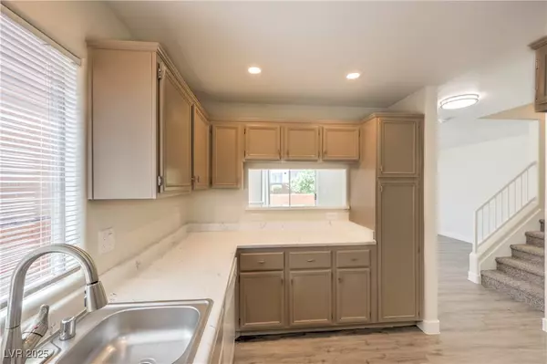 Las Vegas, NV 89115,4099 Halfmoon Bay DR