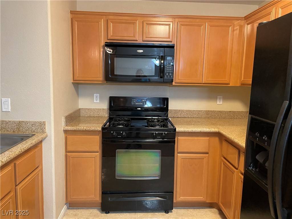 Las Vegas, NV 89113,7701 W Robindale RD #165