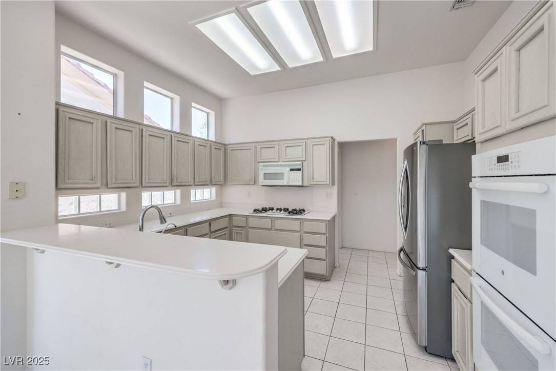 Las Vegas, NV 89134,2404 Spring Water DR
