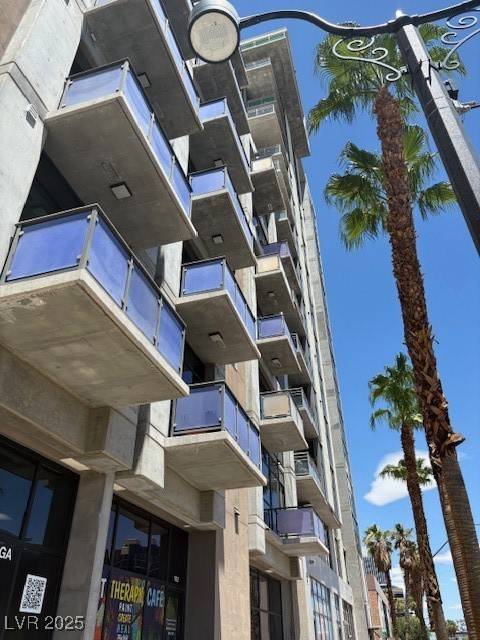 Las Vegas, NV 89101,353 E Bonneville AVE #1204