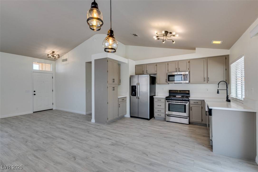 Las Vegas, NV 89130,5917 Waveland DR