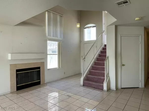 Las Vegas, NV 89108,6612 Lund DR