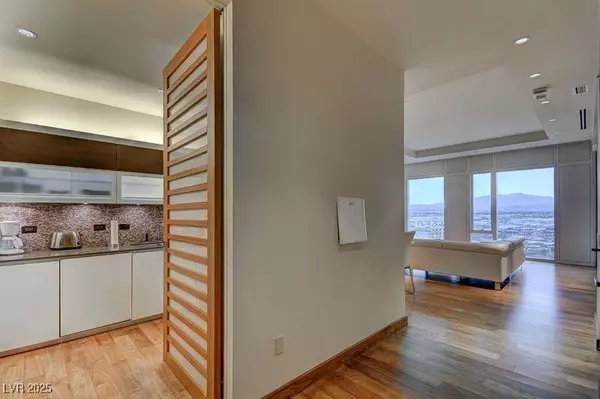 Las Vegas, NV 89158,3750 S LAS VEGAS BLVD #3111