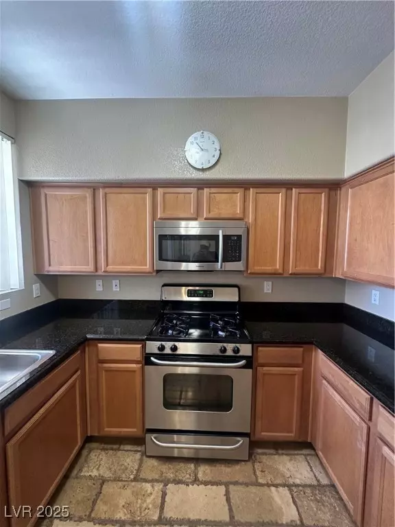 10237 KING HENRY AVE #201, Las Vegas, NV 89144