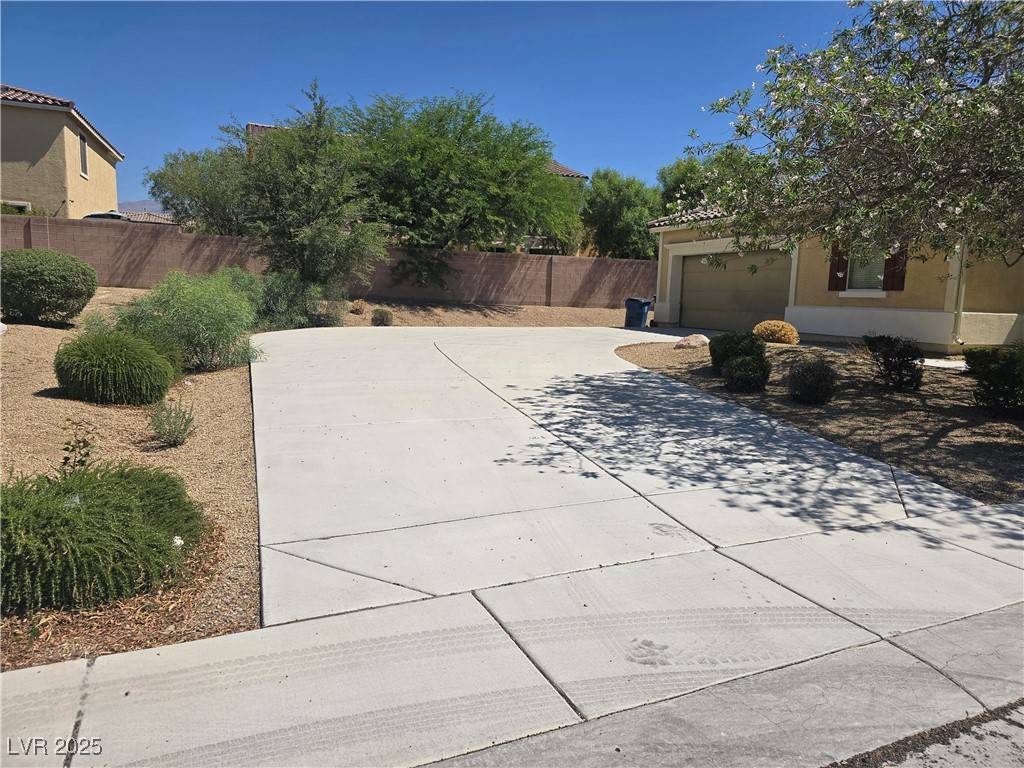 North Las Vegas, NV 89084,6640 April Bend CT
