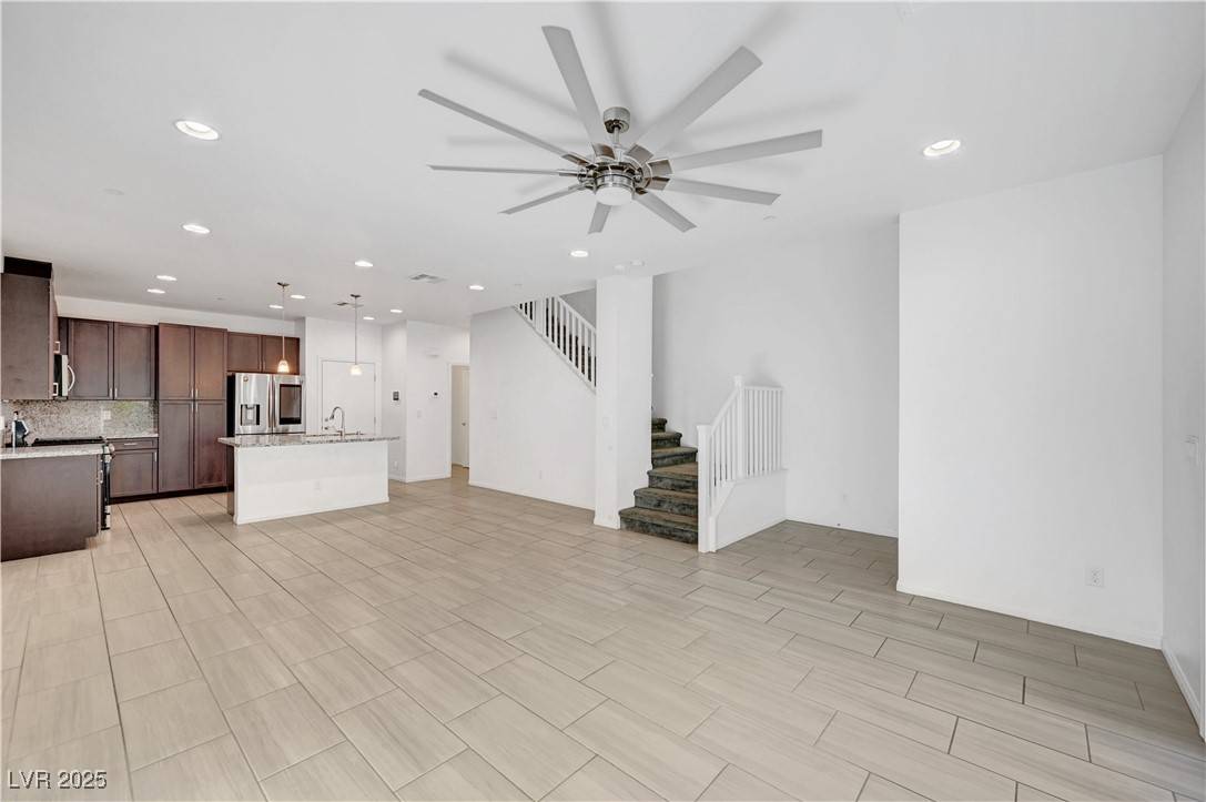 Henderson, NV 89011,985 Via Lombardi AVE