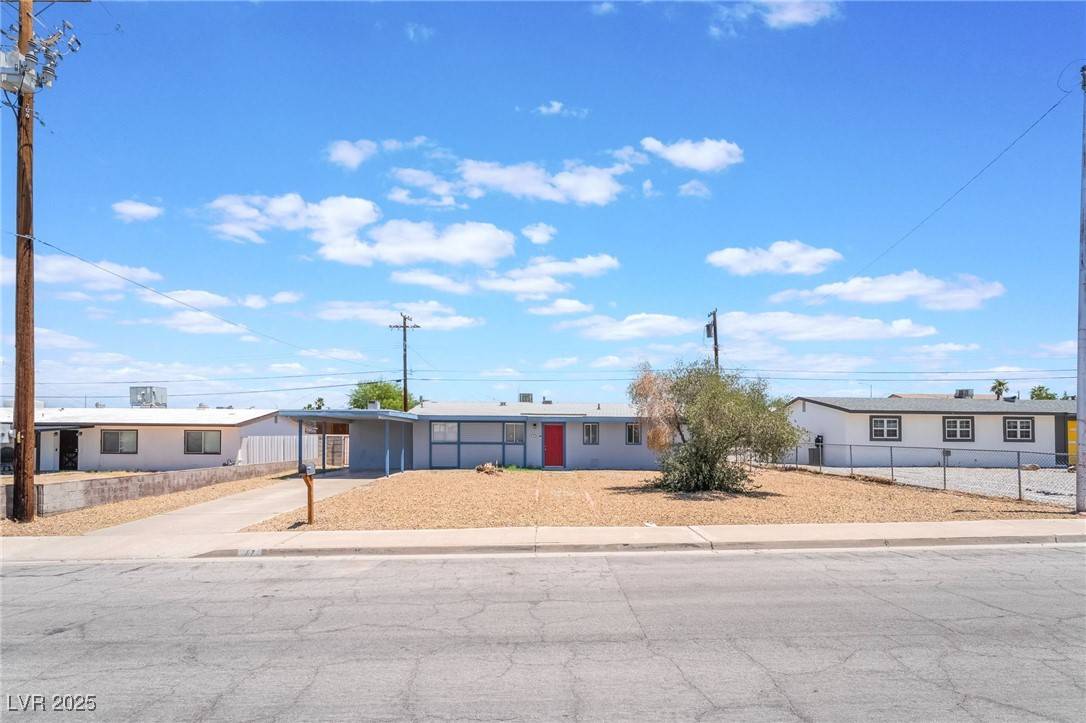 77 Constitution AVE, Henderson, NV 89015