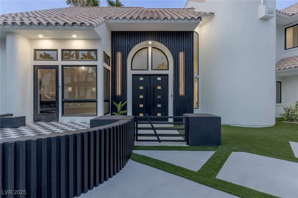 8600 Titleist CIR, Las Vegas, NV 89117