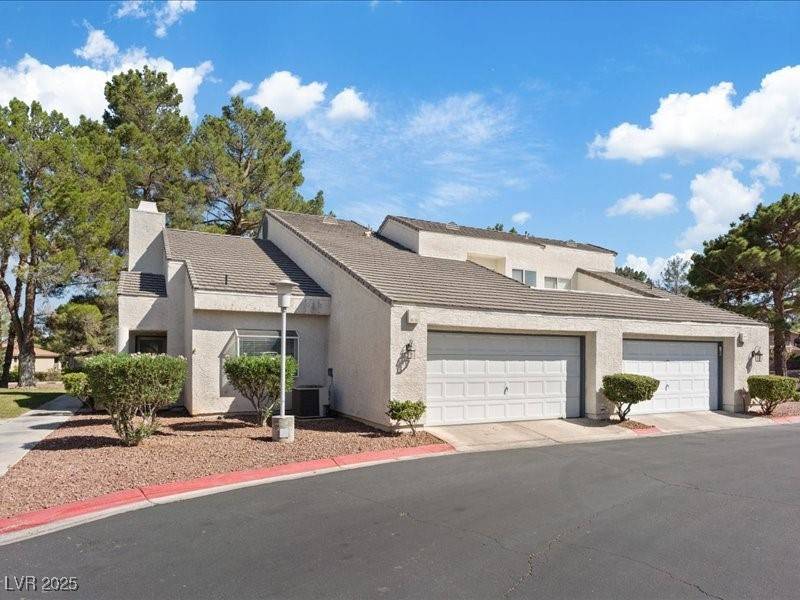 Las Vegas, NV 89117,8961 Clairton CT