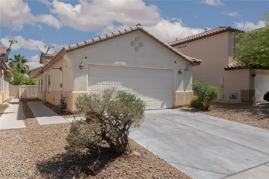 5926 Mahogany Mountain DR, Las Vegas, NV 89142