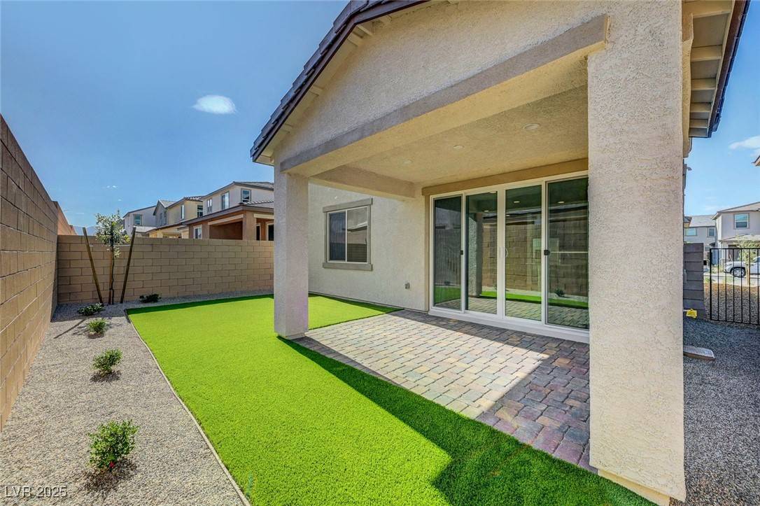 9885 Angel Valley DR, Las Vegas, NV 89178
