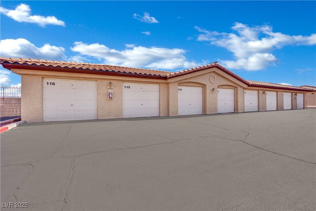 Las Vegas, NV 89147,8501 W University AVE #2053